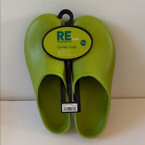 New Room Essentials Outdoor Garden Clogs